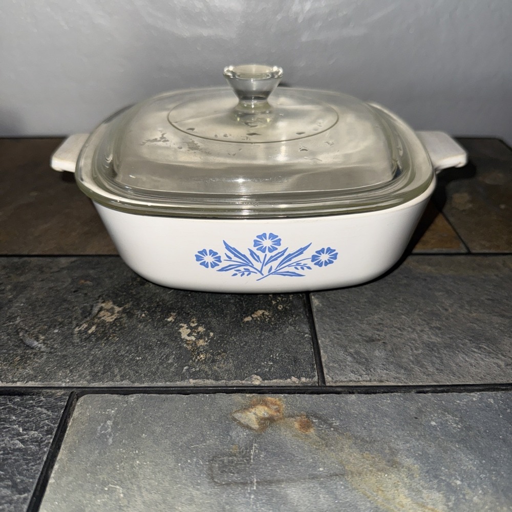 3 pc Vintage CorningWare Set 2x 1-Quart Cornflowers/ 1 Lid & Skillet P83 6 1/2in